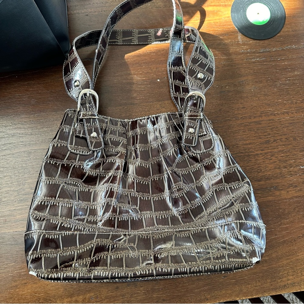 🦋Brown Faux Leather Sag Harbor Purse.
